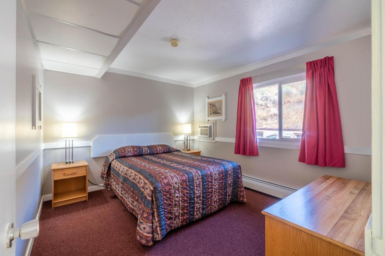 Canada'S Best Value Desert Inn & Suites Cache Creek Ngoại thất bức ảnh