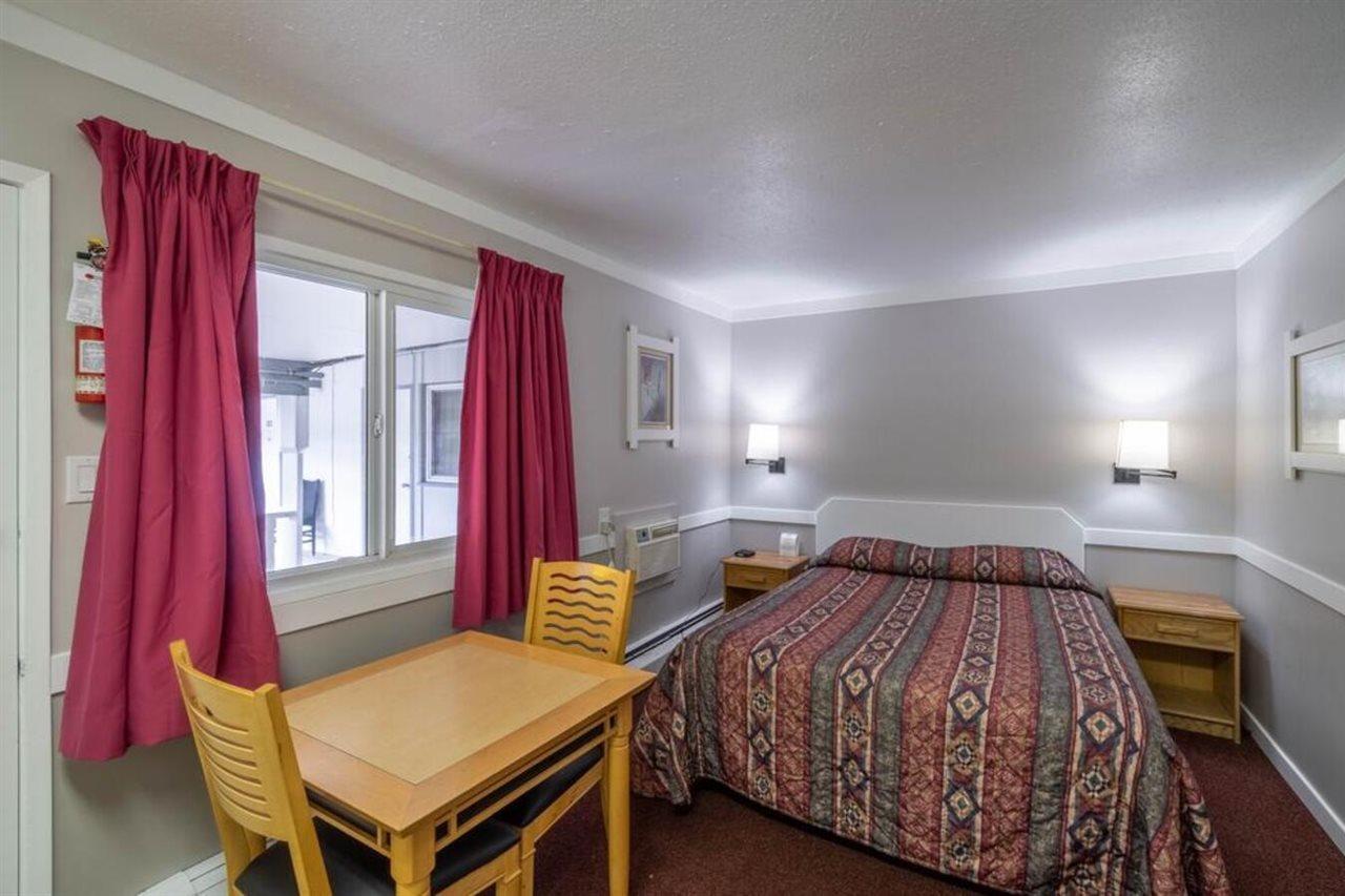 Canada'S Best Value Desert Inn & Suites Cache Creek Ngoại thất bức ảnh