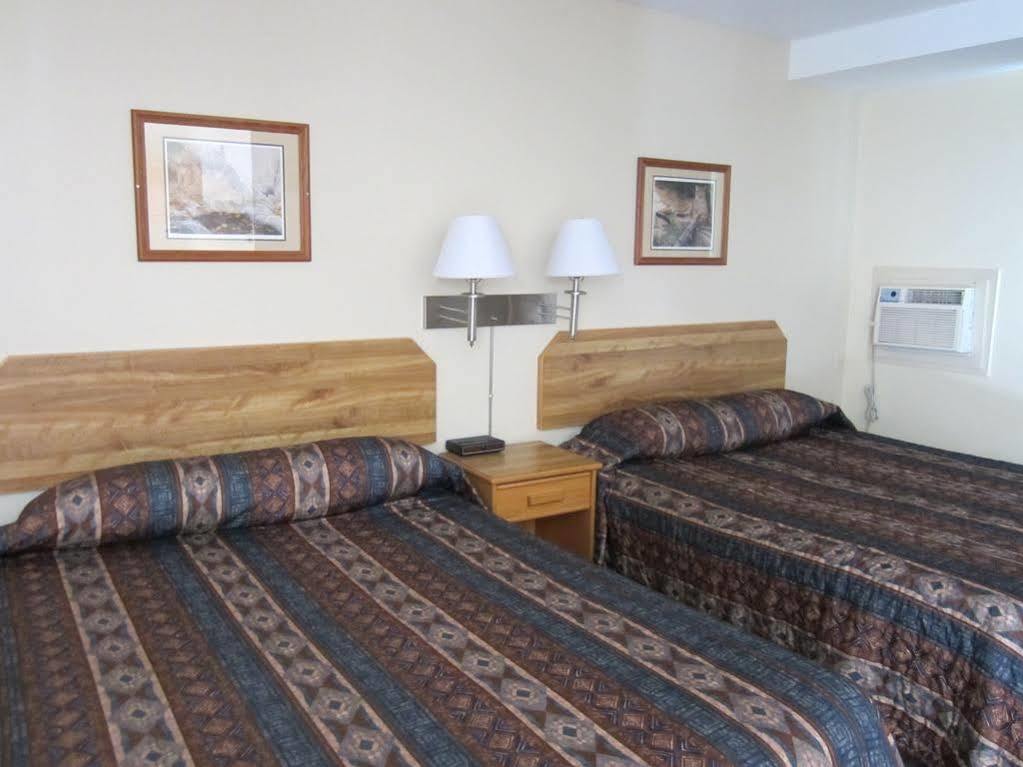 Canada'S Best Value Desert Inn & Suites Cache Creek Ngoại thất bức ảnh