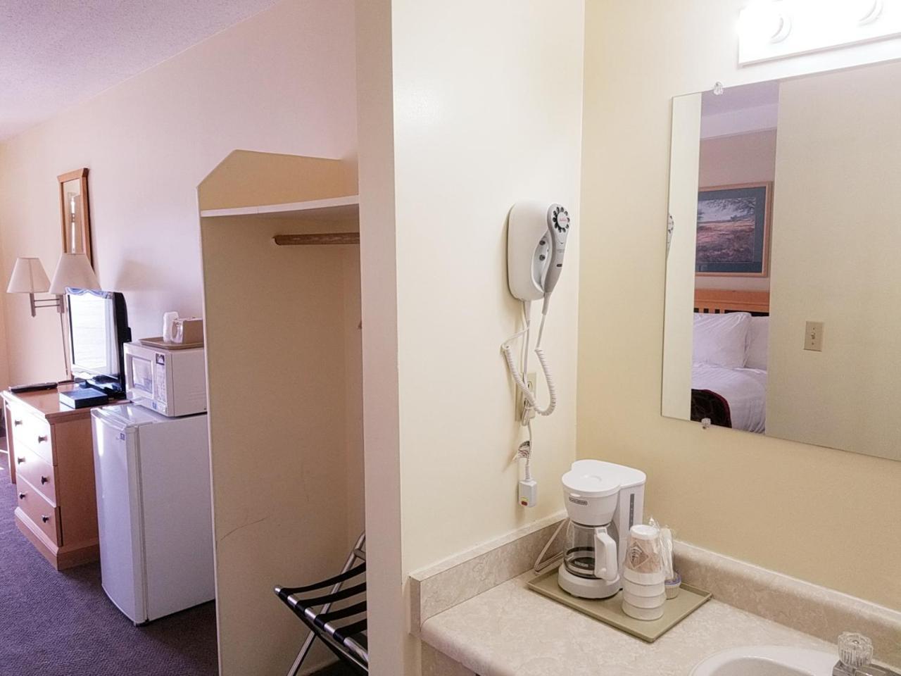 Canada'S Best Value Desert Inn & Suites Cache Creek Ngoại thất bức ảnh