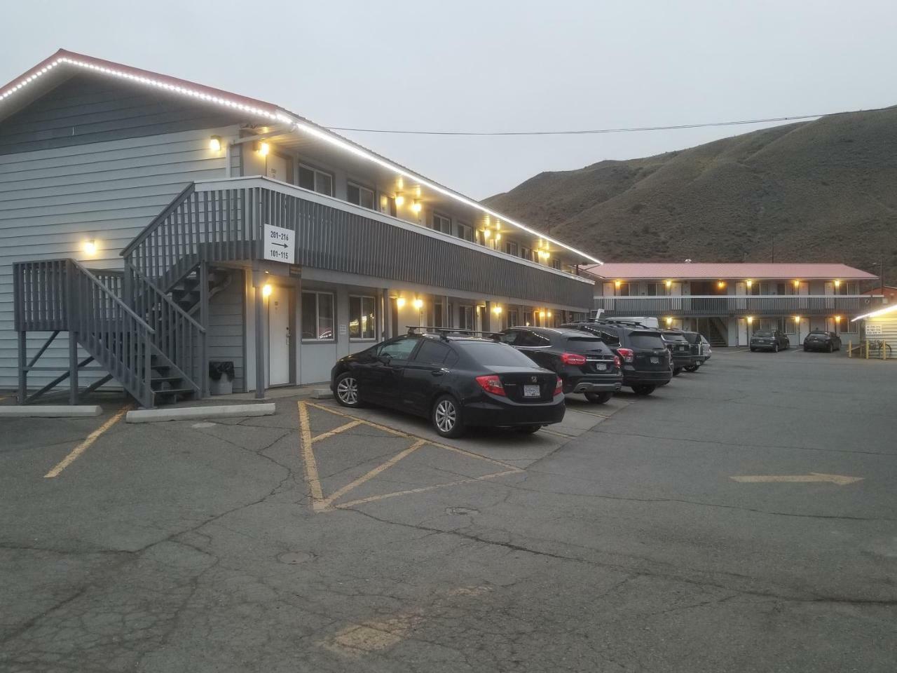 Canada'S Best Value Desert Inn & Suites Cache Creek Ngoại thất bức ảnh